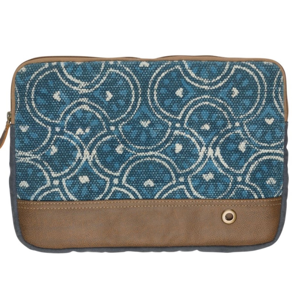 NWT - Medium - Laptop Sleeve - Zipper Closure - Blue - 14.5" x 10.5"
